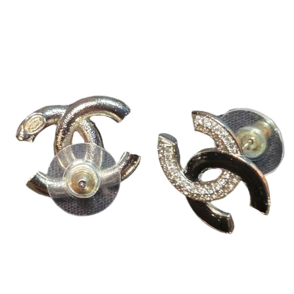 #42 - Authentic Chanel Coco Mark Women's Earrings - Picture 9 of 15